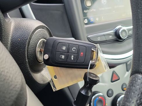 Used 2018 Chevrolet Sonic LT image 25