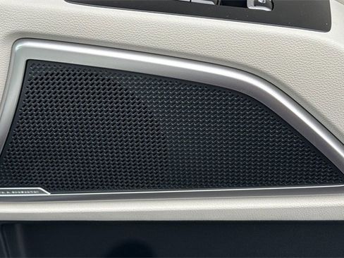 New 2025 Kia Telluride S image 22