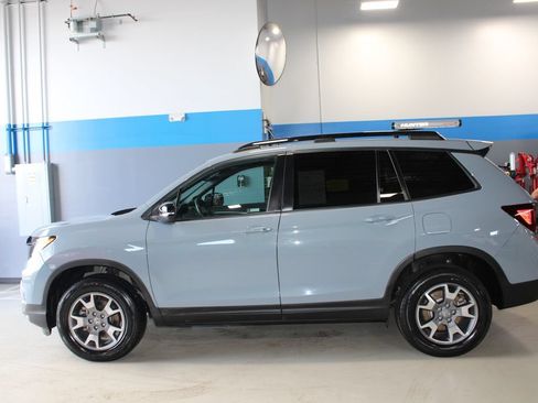 Used 2023 Honda Passport TrailSport image 12
