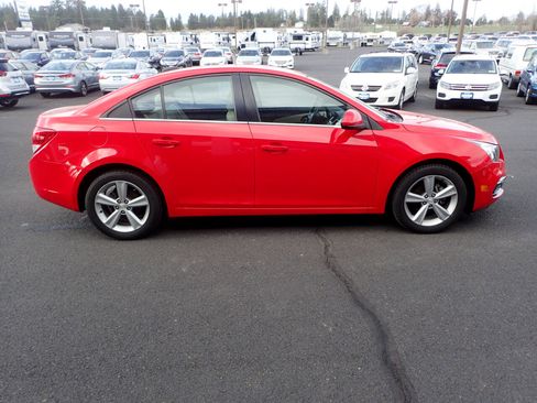 Used 2015 Chevrolet Cruze LT image 6