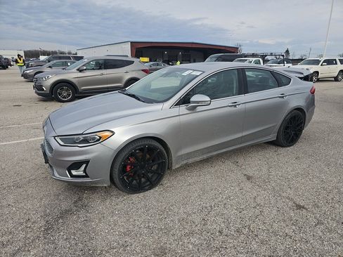 Used 2020 Ford Fusion Titanium image 2