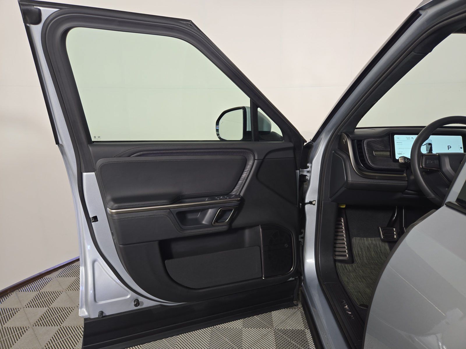 Used 2024 Rivian R1S Adventure Quad AWD/4WD image 16
