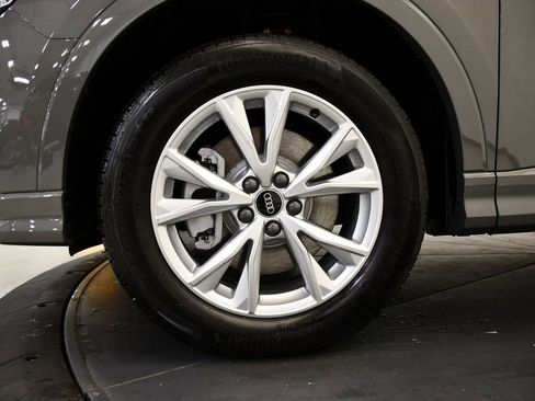 Used 2025 Audi Q3 2.0T Premium w/ Convenience Package image 13