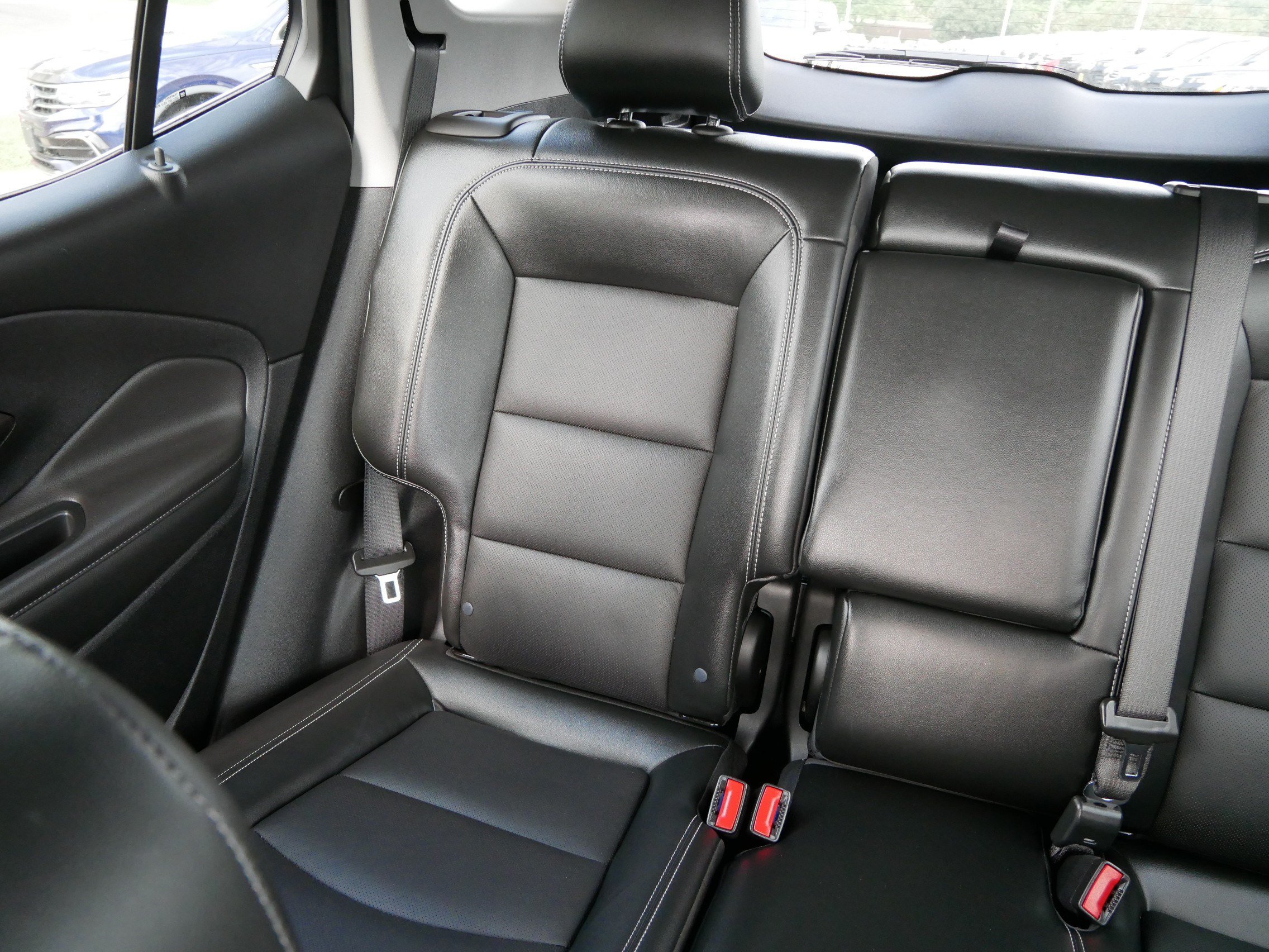 Used 2023 GMC Terrain SLT AWD/4WD image 12