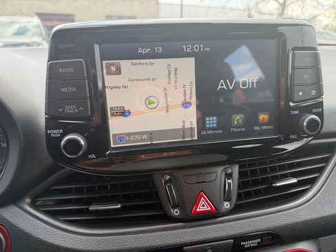 Used 2018 Hyundai Elantra GT Sport w/ Sport Tech Package 04 image 11