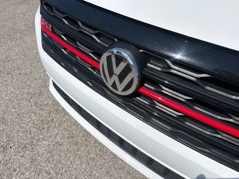 Used 2021 Volkswagen Jetta GLI Autobahn FWD image 10