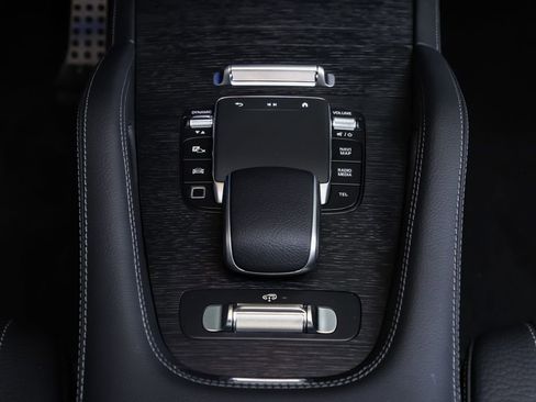 New 2026 Mercedes-Benz GLS 450 4MATIC image 19