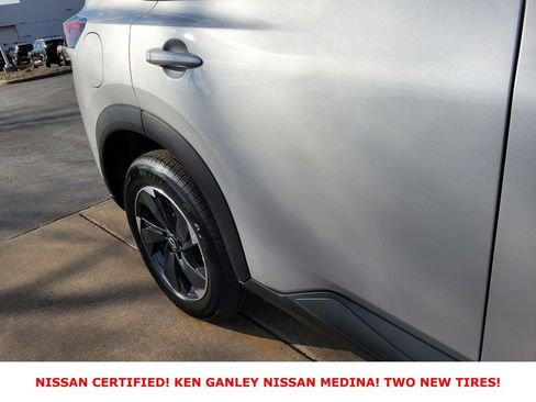 Certified 2025 Nissan Rogue SV image 14