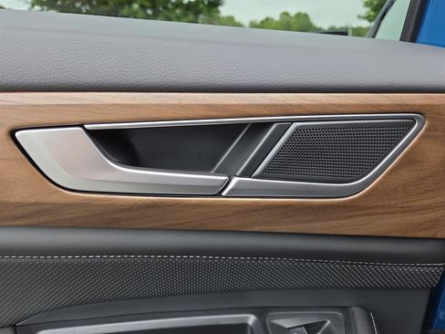 New 2026 Volkswagen Atlas SE image 25