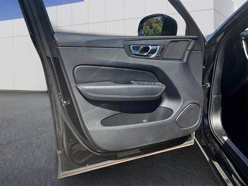 Used 2025 Volvo XC60 B5 Ultra w/ Protection Package Premier image 19