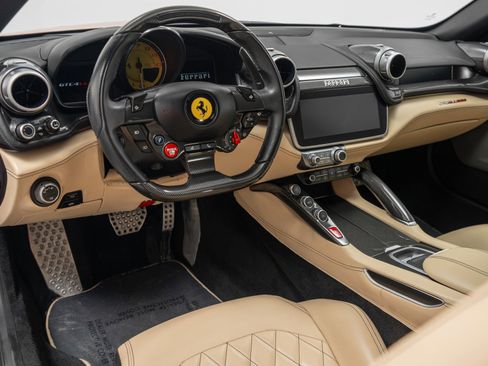 Used 2020 Ferrari GTC4Lusso image 13