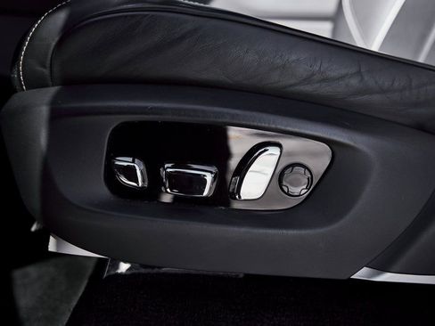 Used 2023 Rolls-Royce Cullinan image 40