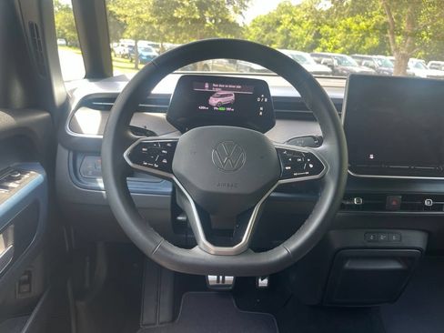 Used 2025 Volkswagen ID. Buzz Pro S RWD image 12