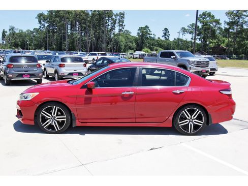 Used 2017 Honda Accord Sport image 9