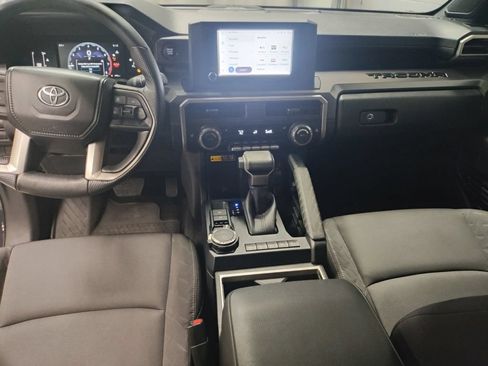 Used 2024 Toyota Tacoma SR5 AWD/4WD image 31