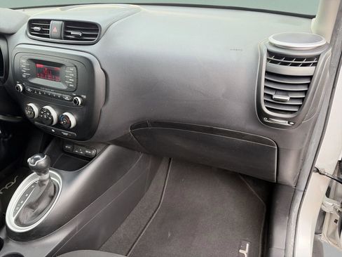 Used 2014 Kia Soul image 19