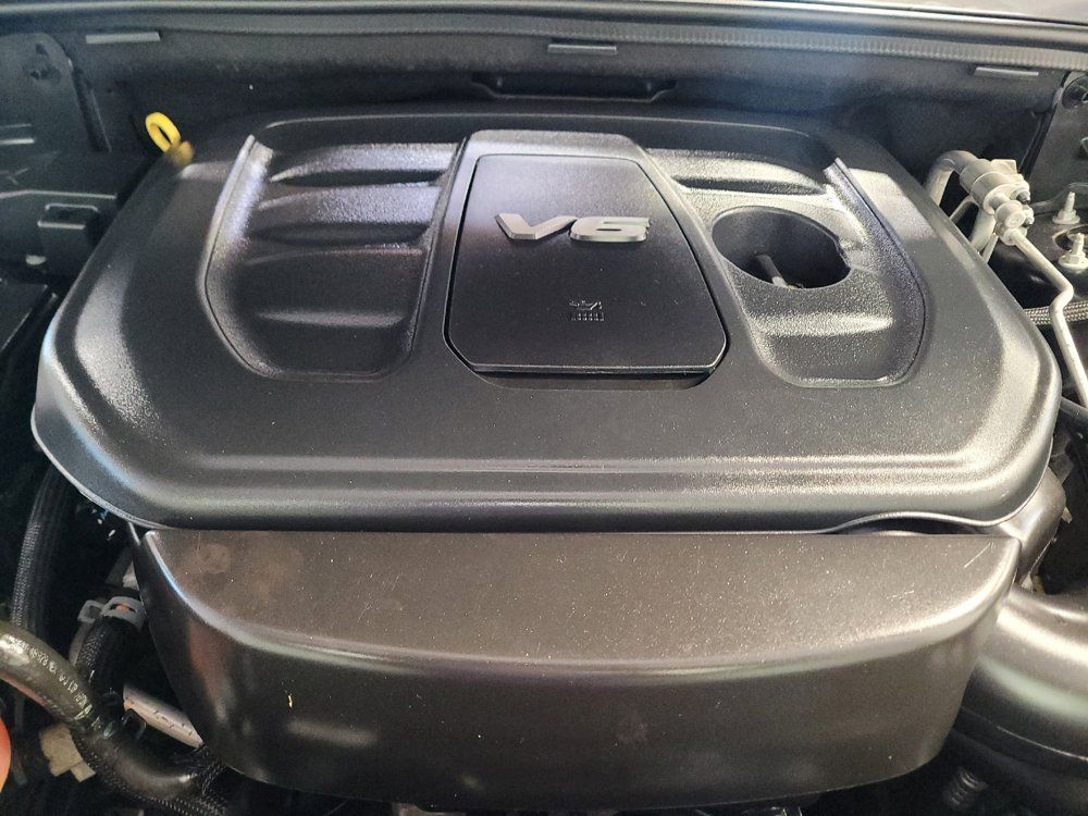 Used 2018 Jeep Grand Cherokee Laredo RWD image 30