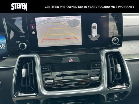 Certified 2023 Kia Sorento SX image 10