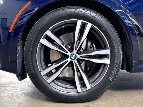 Used 2021 BMW X7 M50i AWD/4WD image 11