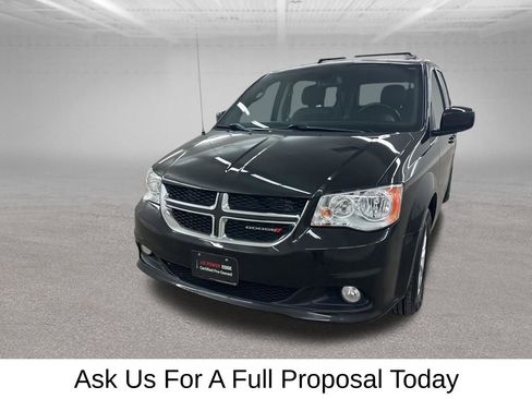 Used 2020 Dodge Grand Caravan SXT image 7