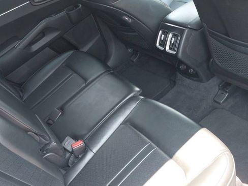 Used 2021 Kia Sorento S w/ Panoramic Sunroof Package AWD/4WD image 11