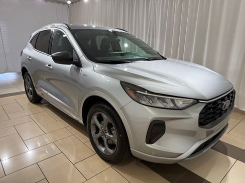 Used 2024 Ford Escape ST-Line w/ Tech Pack #1 AWD/4WD image 7