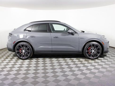 Certified 2025 Porsche Macan 4S Electric image 8