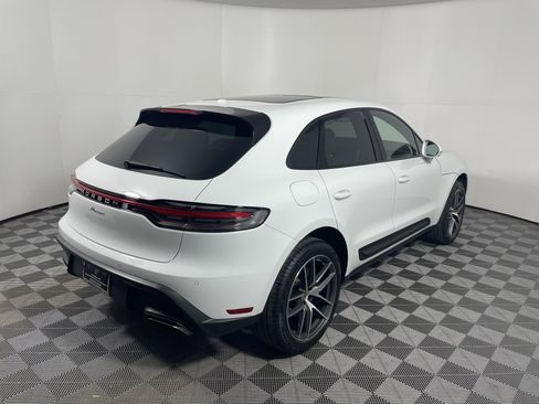 Used 2025 Porsche Macan image 7