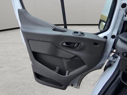 Used 2022 Ford Transit 350 XL image 12