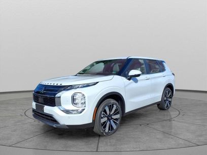 New 2025 Mitsubishi Outlander SE