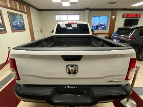 Used 2022 RAM 3500 Tradesman image 12
