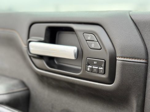 Used 2021 GMC Sierra 1500 AT4 w/ AT4 Value Package image 17