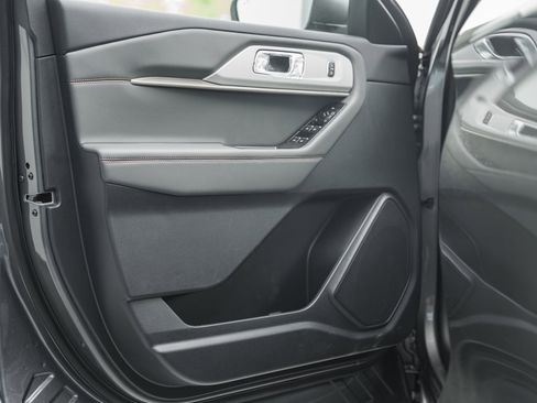 New 2026 Ford Explorer Active image 37