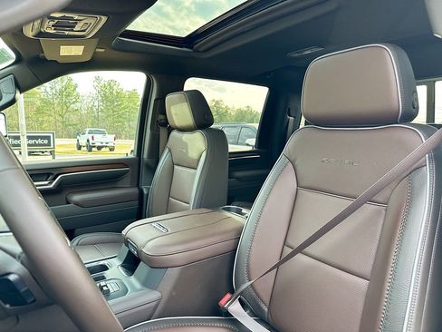 New 2026 GMC Sierra 2500 Denali w/ Denali Reserve Package image 8