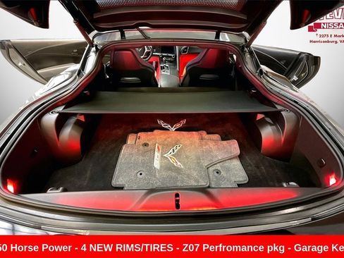 Used 2015 Chevrolet Corvette Z06 w/ 3LZ Preferred Equipment Group image 23