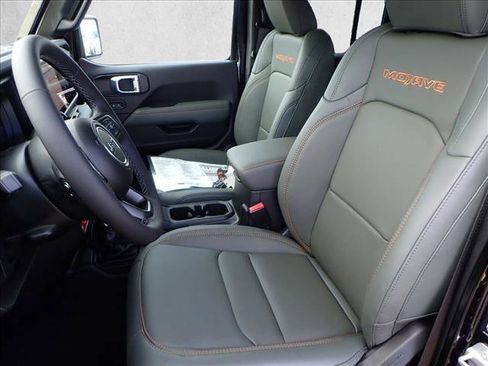 New 2026 Jeep Gladiator Mojave AWD/4WD image 10