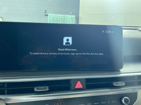 Certified 2025 Kia Sorento SX image 27