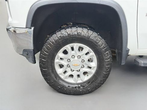 Used 2021 Chevrolet Silverado 2500 LT w/ Z71 Off-Road Package AWD/4WD image 30