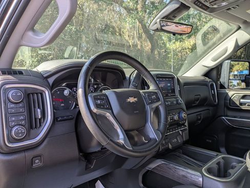 Used 2023 Chevrolet Silverado 2500 LTZ w/ LTZ Premium Package image 14