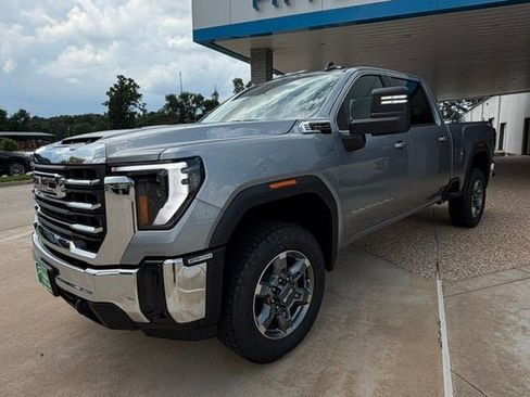New 2026 GMC Sierra 2500 SLE w/ SLE Value Package; AWD/4WD image 5