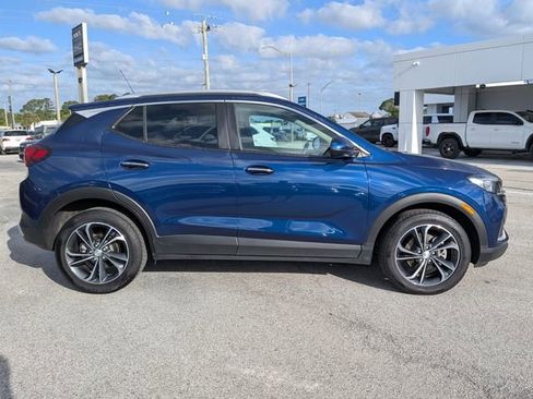 Used 2023 Buick Encore GX Select w/ Safety Package II image 2