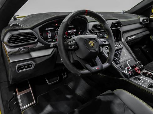 Used 2024 Lamborghini Urus Performante image 6