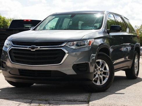 Used 2019 Chevrolet Traverse LS FWD image 1