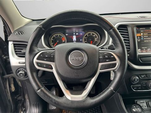 Used 2017 Jeep Cherokee Trailhawk image 21