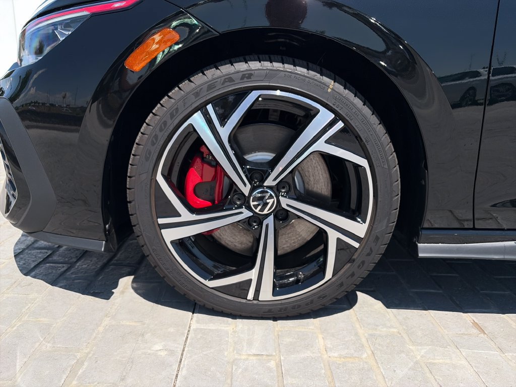 New 2026 Volkswagen GTI SE FWD image 27