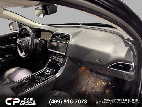Used 2019 Jaguar XE Prestige RWD image 25