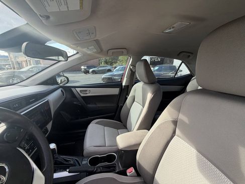 Used 2019 Toyota Corolla LE FWD image 13