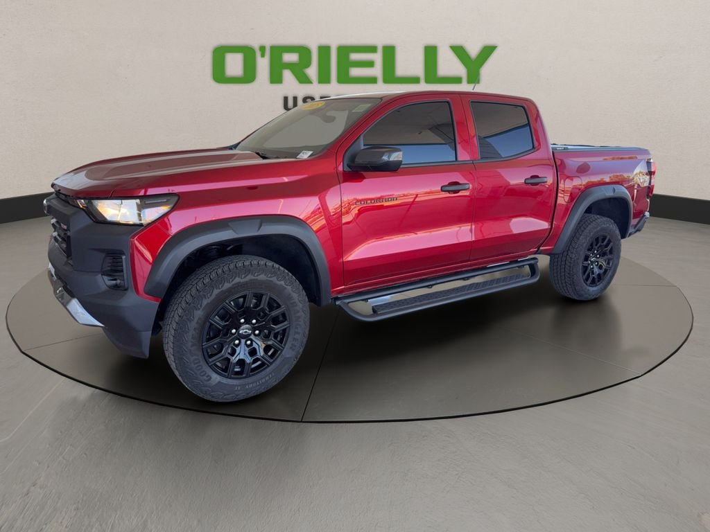 Used 2025 Chevrolet Colorado Trail Boss AWD/4WD image 2