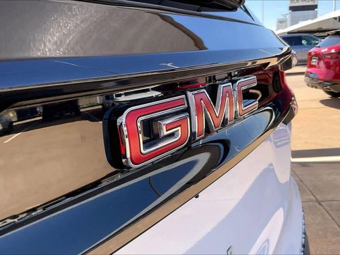 Certified 2025 GMC Acadia Elevation image 30