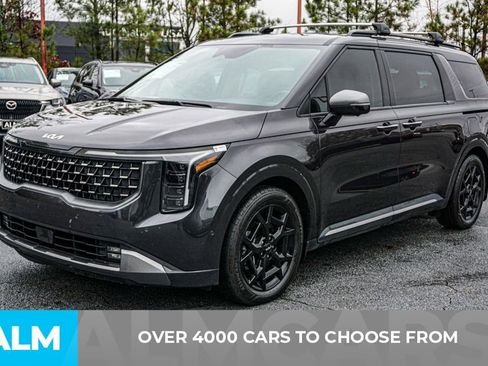 Used 2025 Kia Carnival SX Prestige image 3